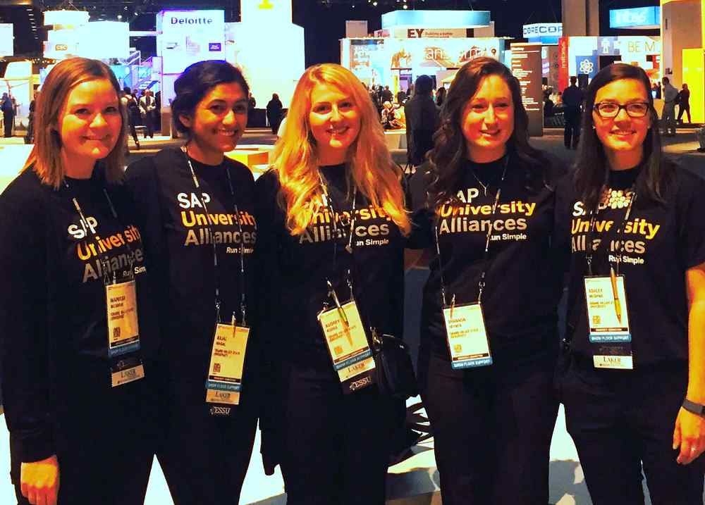 GVSU students attend SAP conference